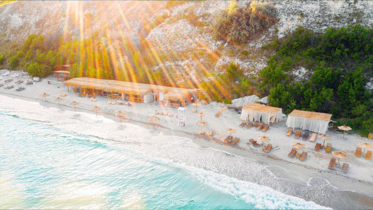 Lighthouse Golf & Spa Hotel Baltsjik Buitenkant foto The beach of the hotel