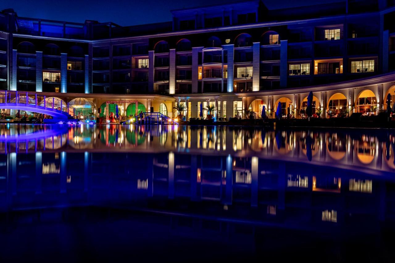 Lighthouse Golf & Spa Hotel Baltsjik Buitenkant foto The Atlantis Resort