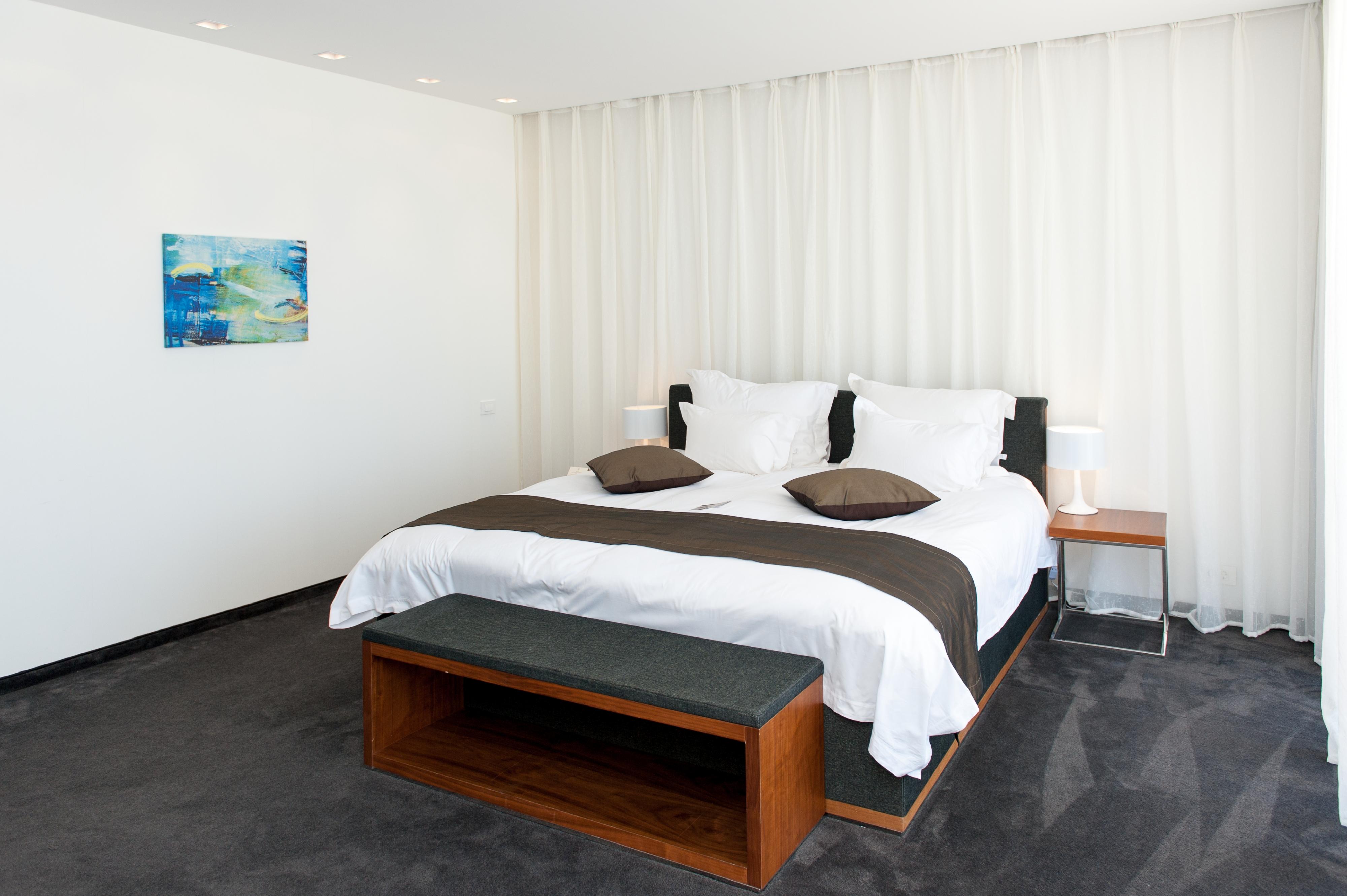 Lighthouse Golf & Spa Hotel Baltsjik Buitenkant foto A bedroom