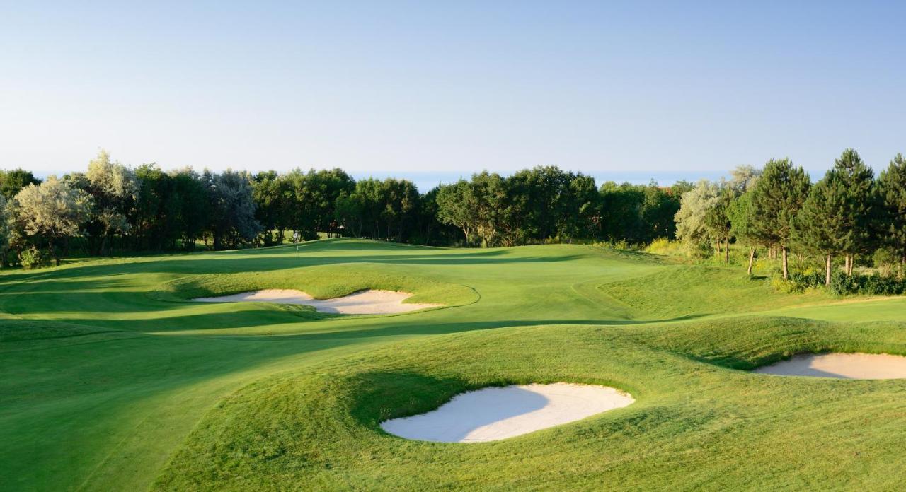 Lighthouse Golf & Spa Hotel Baltsjik Buitenkant foto Golf course at the Westin Golf Resort and Spa, Houston