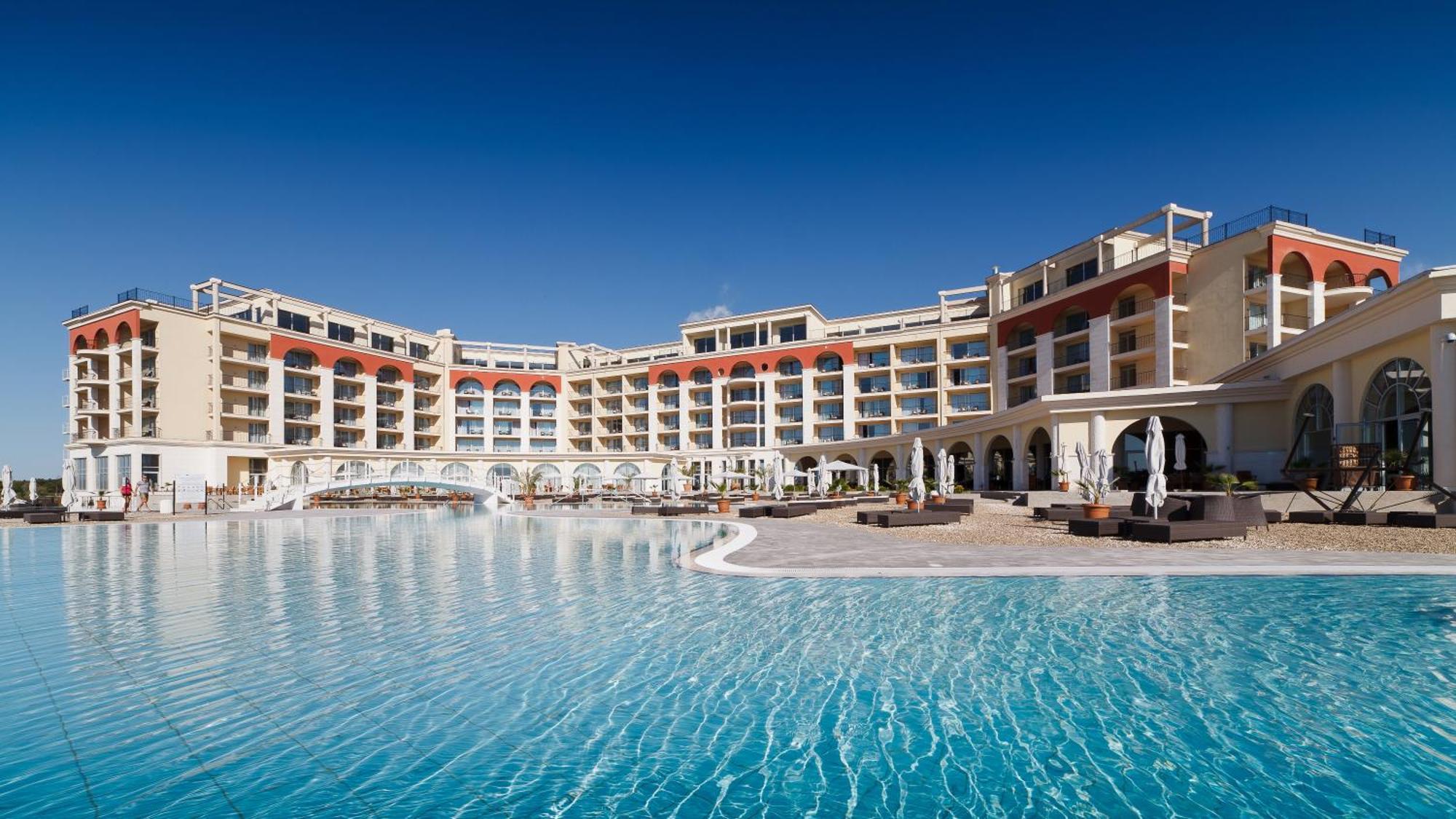 Lighthouse Golf & Spa Hotel Baltsjik Buitenkant foto The Westin La Paloma Resort & Spa