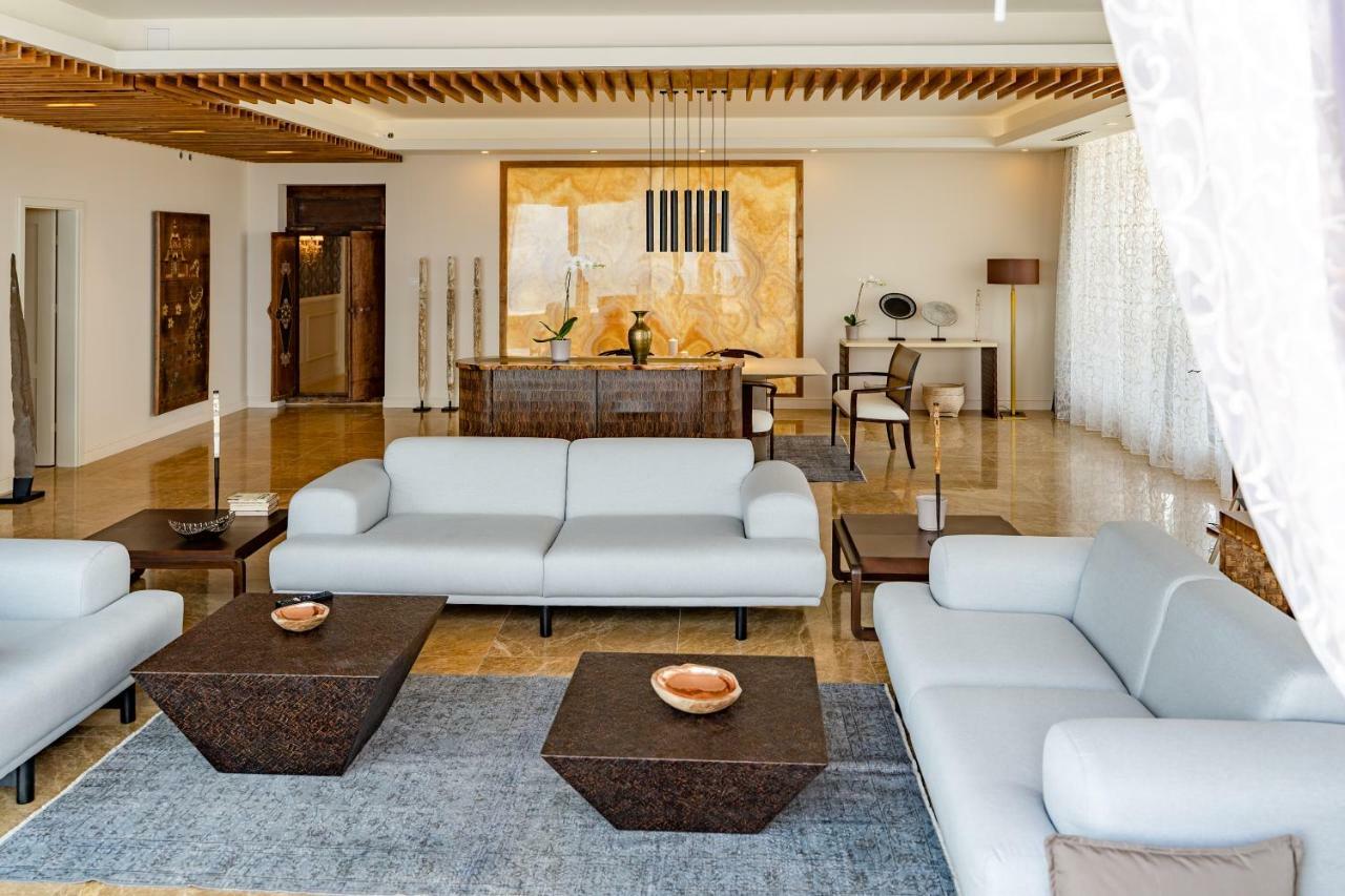 Lighthouse Golf & Spa Hotel Baltsjik Buitenkant foto A living room